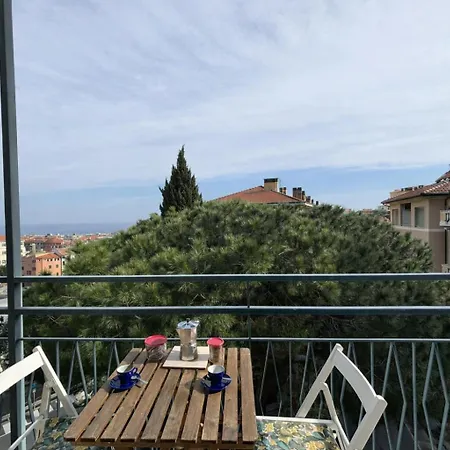 Apartamento Casa Mimin, Vista Mare, Adults Only, Sanremo